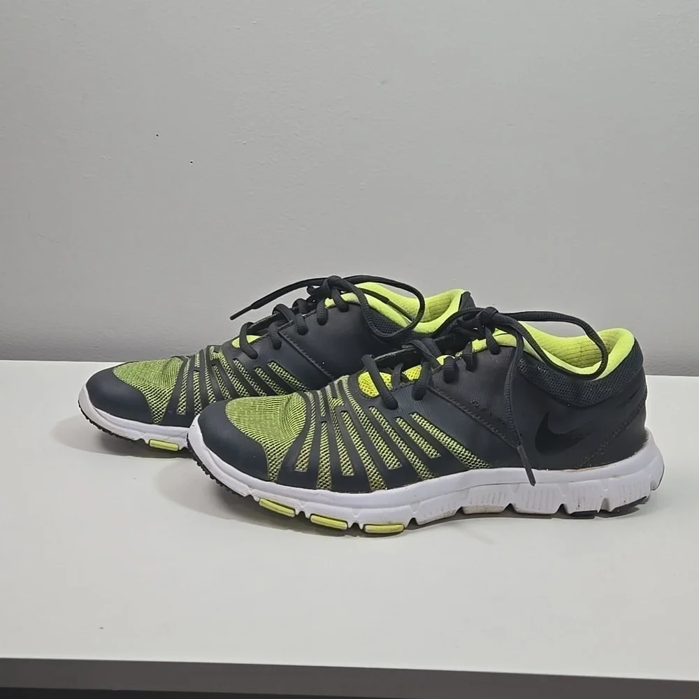 Nike Boys Flex Show TR5 Black and Neon